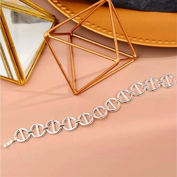 Chain Link Sterling Silver Bracelet - Picture 4 of 4